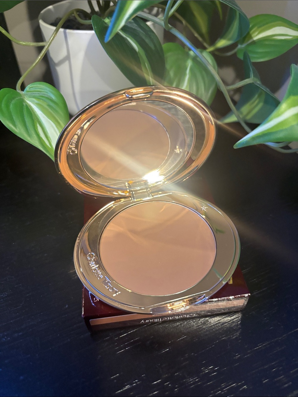 $50 Charlotte Tilbury Airbrush Flawless Finish Setting Powder | shade 4 deep